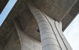 concrete pillar under bridge